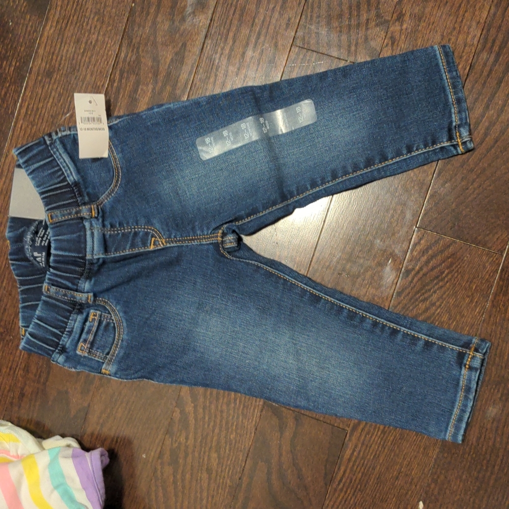 Baby GAP jeggings 12-18 months